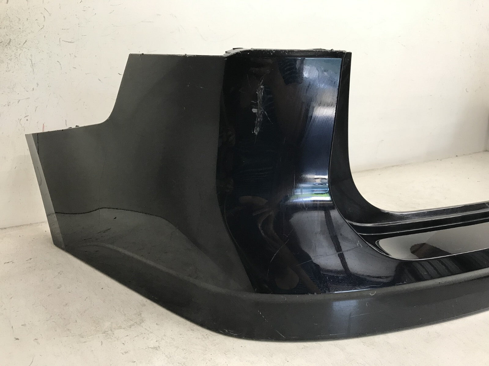 Rear Bumper Cover Volkswagen Atlas S/SE/SEL/SEL Premium/SEL/Launch Edt 18 19 OEM
