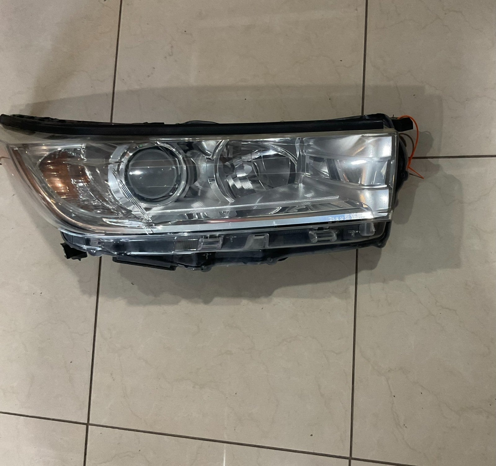 Headlight Right RH Passenger 2015 2016 2017 Toyota Highlander CAPA