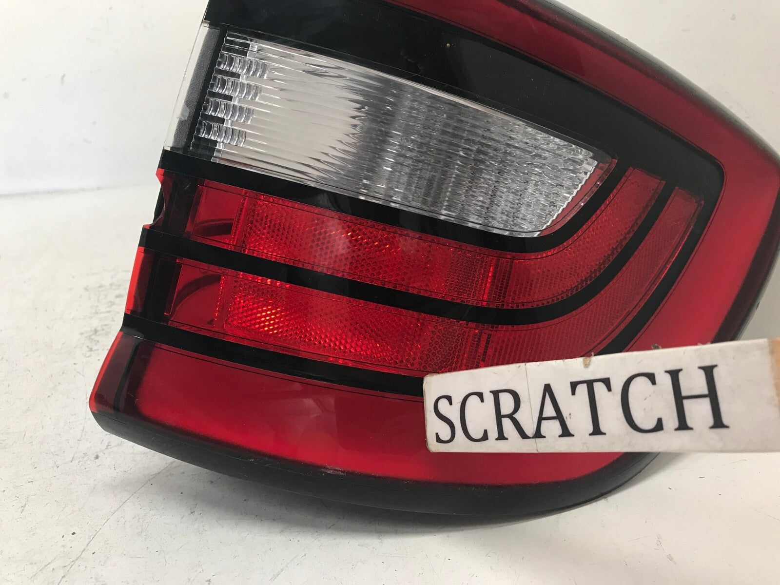 Tail light Damaged Right passenger RH 2014-2022 Dodge Durango 68272126AA OEM