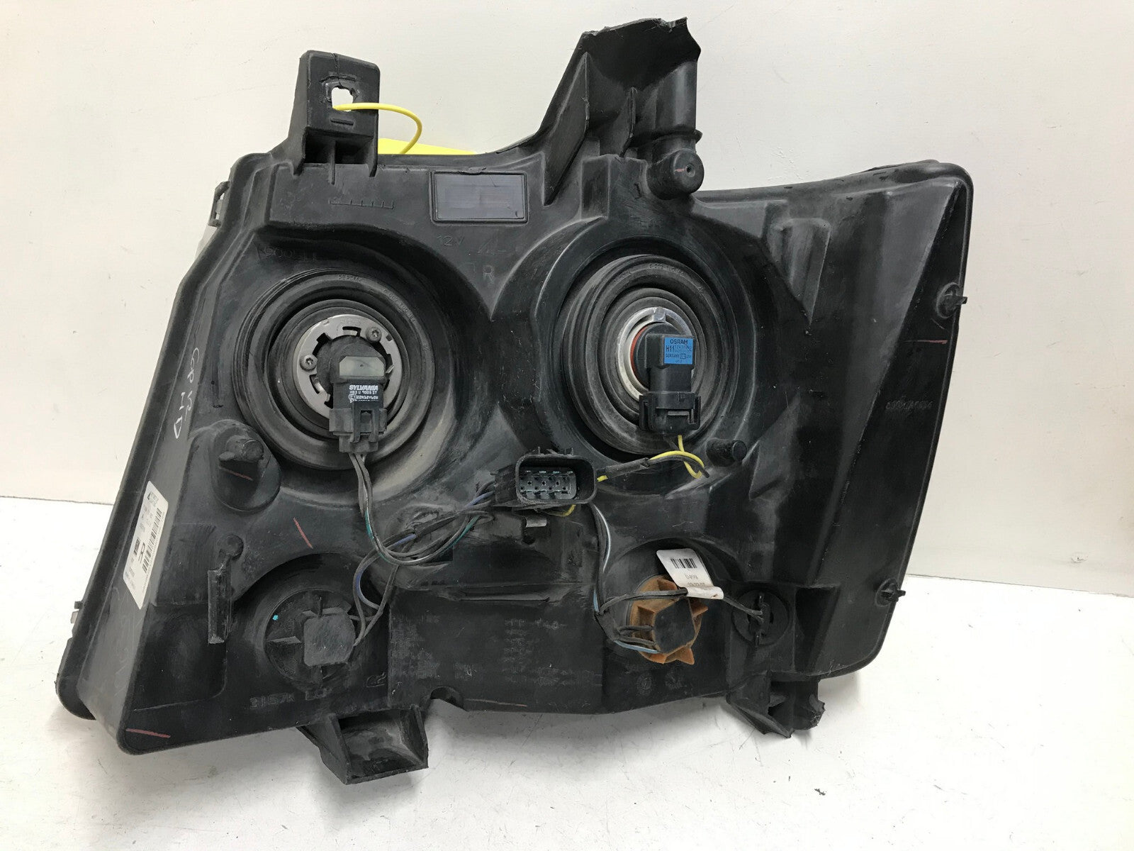 Headlight Damaged Right RH Passenger Chevrolet Suburban 2007-2014 15950808 OEM