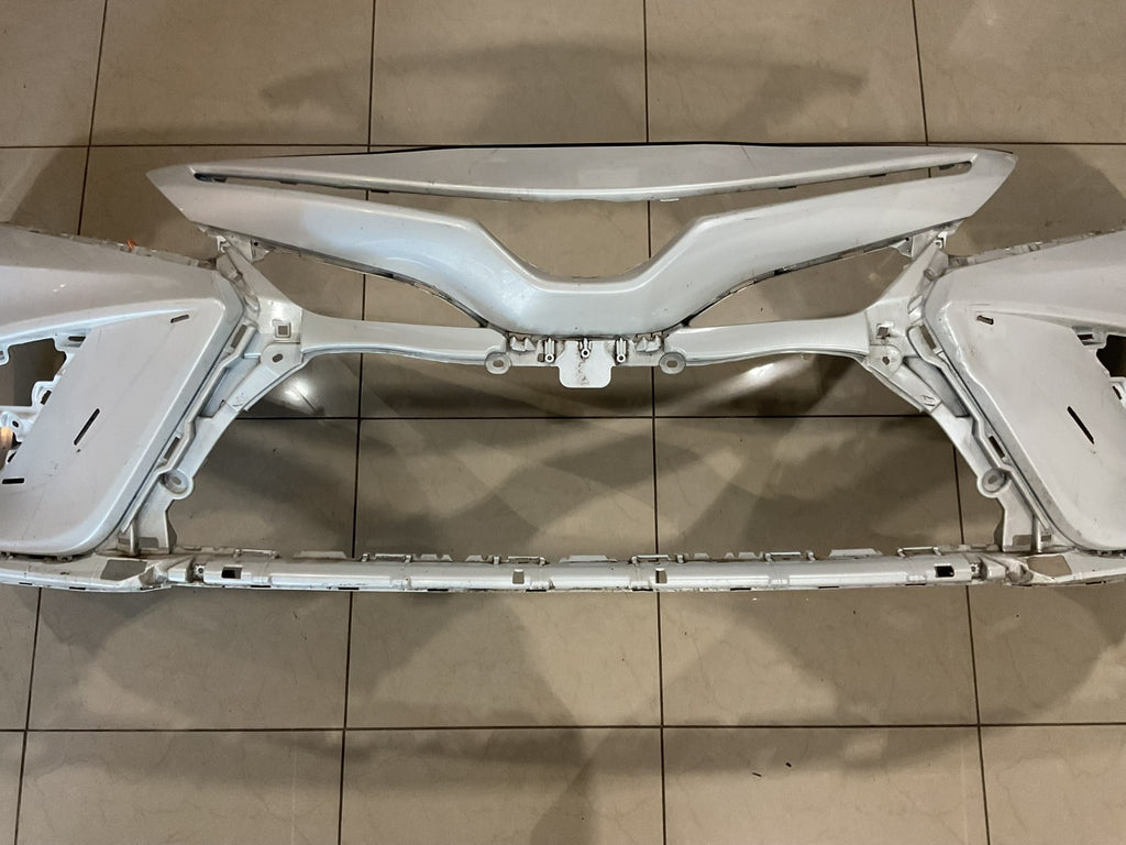 Front Bumper Cover White Toyota Camry 2018 2019 52119+06e30 OEM