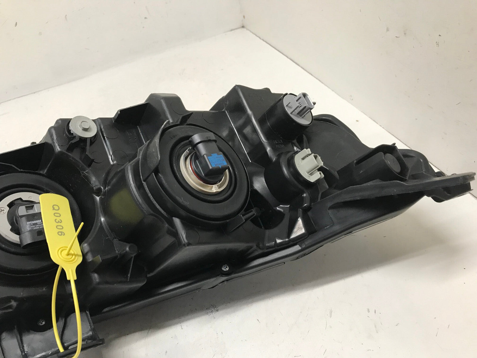 Headlight Damaged Left LH Driver 2016-2021 Honda Civic 33150TBAA01 OEM