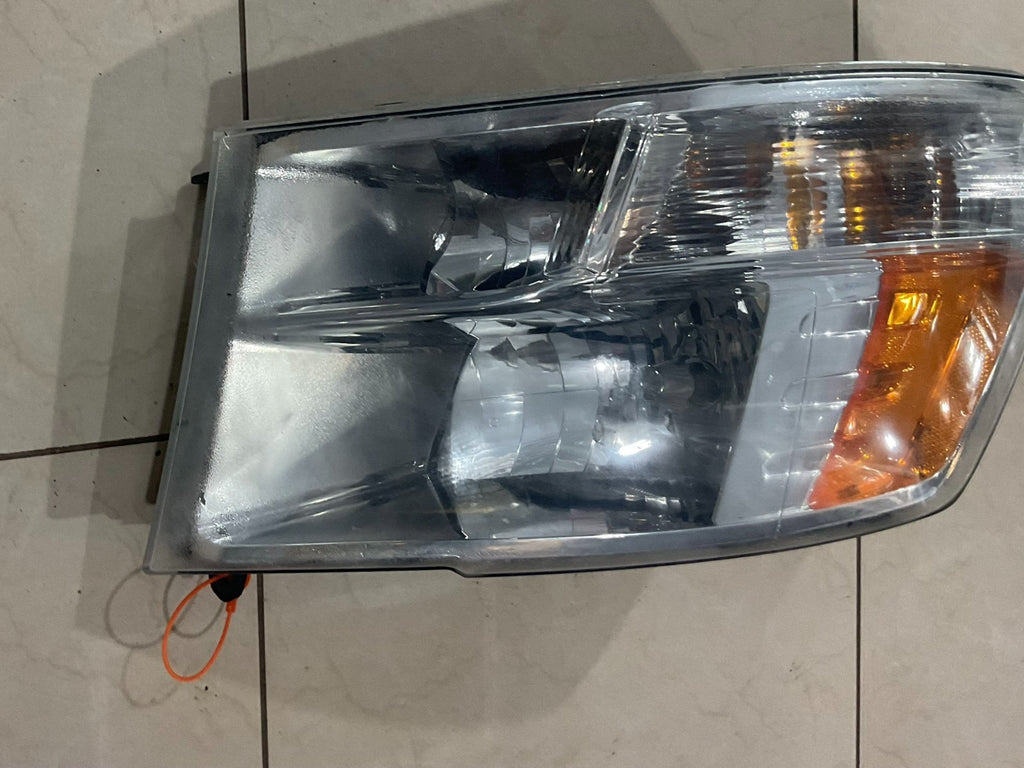 Headlight Right Passenger RH Ram 1500 Classic 2019-2022 68096438+ac OEM