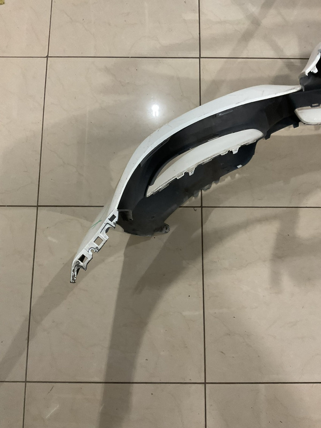 Front Bumper Cover White 2015-2018 Mercedes C Class C300 a 205 885 0125 OEM