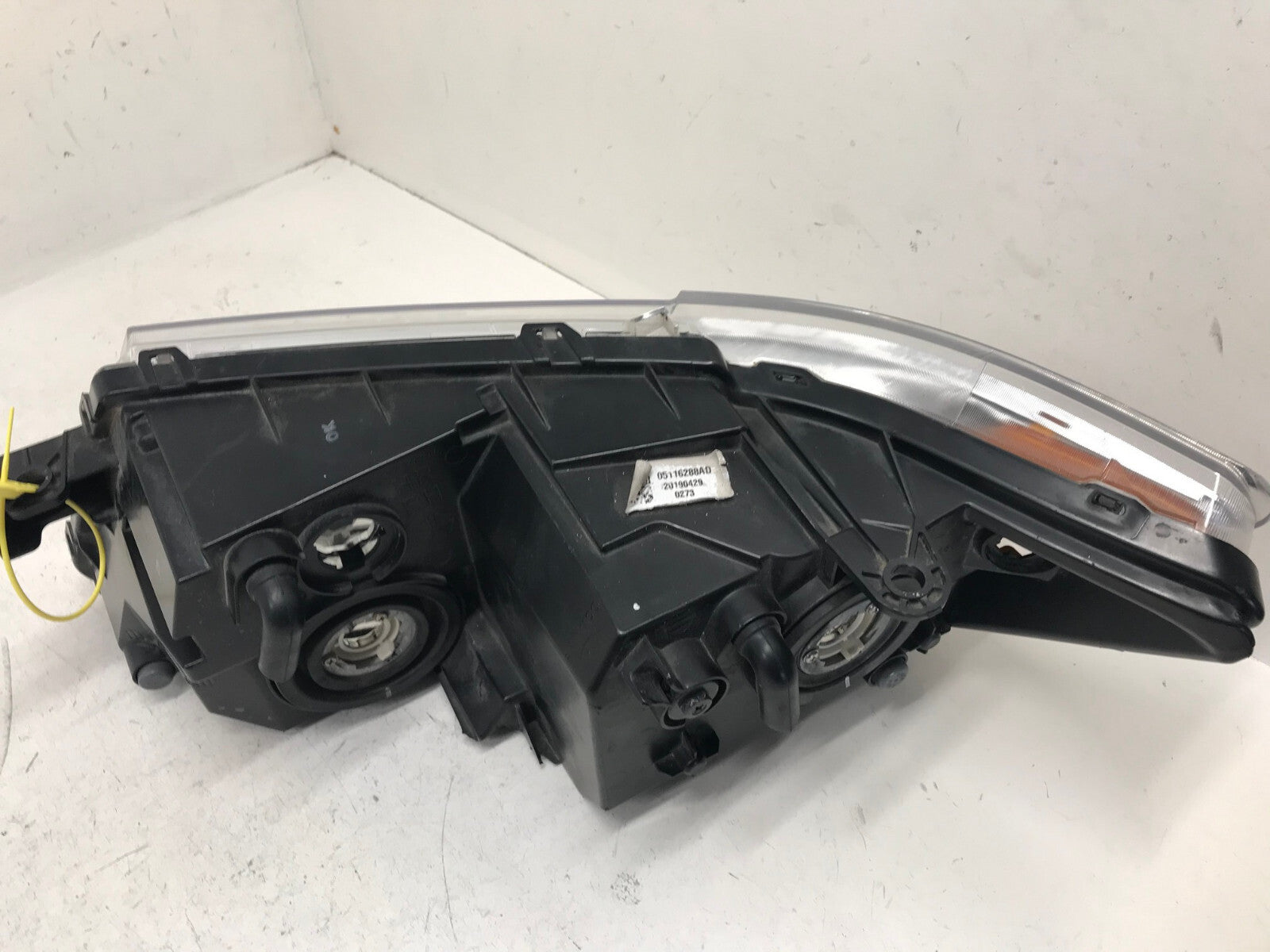 Headlight Damaged Right passenger RH Dodge Journey 2009-2022 05116288AD OEM