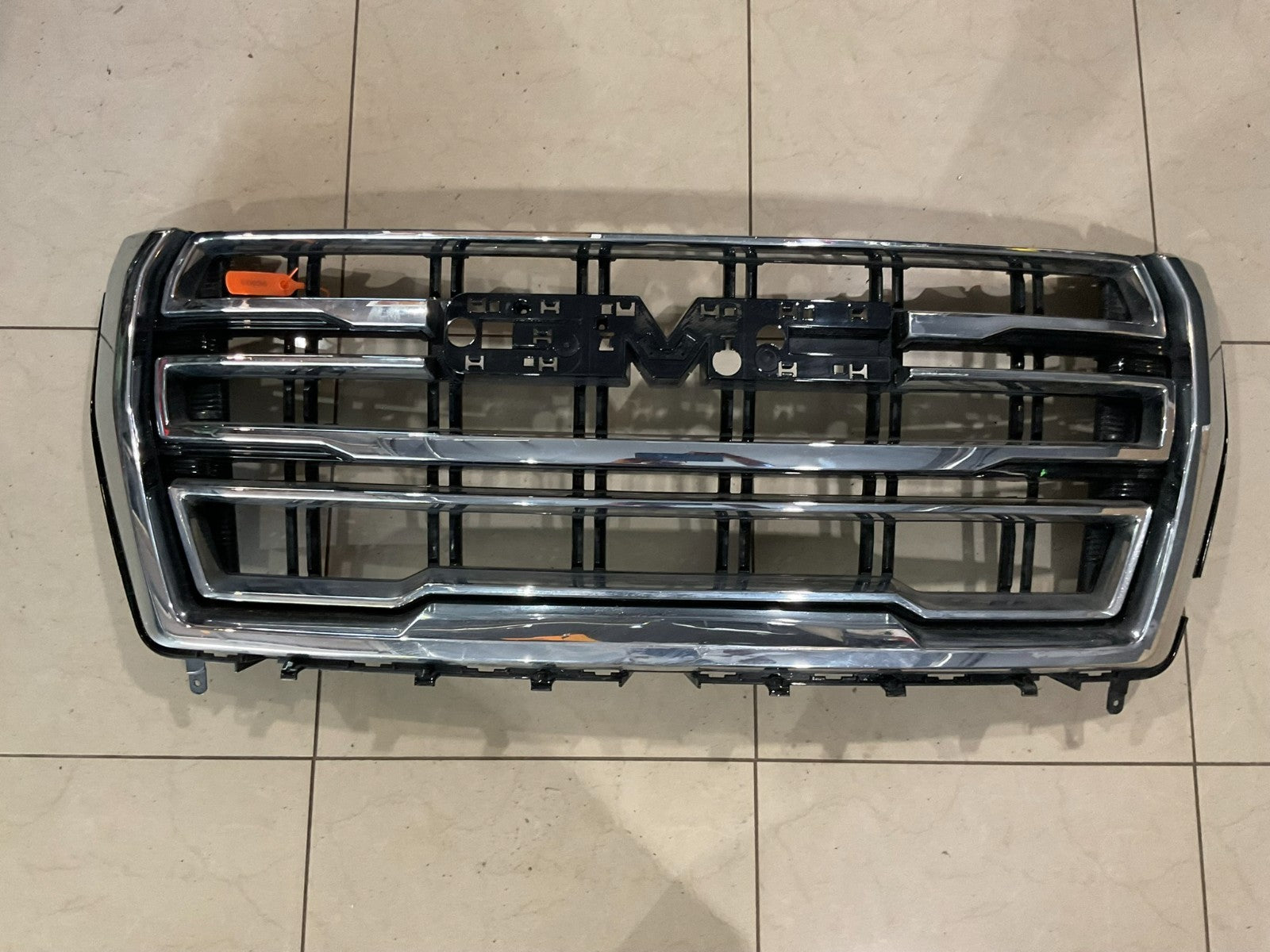 Grille Grill Silver 2021-2024 GMC Yukon 84835787 OEM