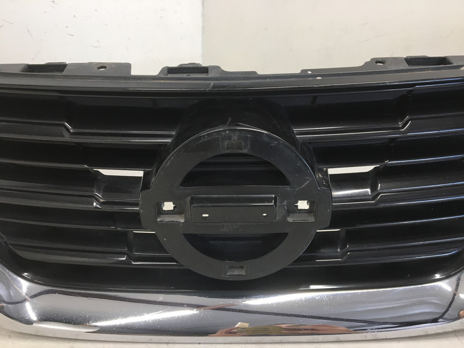 Grille Grill Nissan Altima 2016-2018 62310-9HS1A OEM