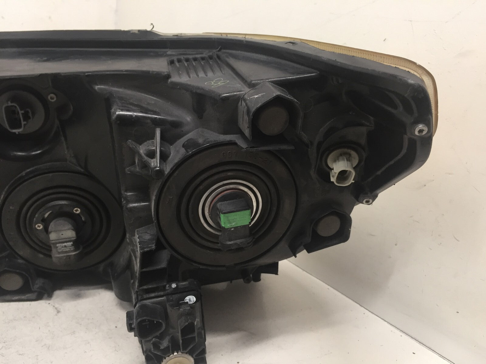 Headlight Damaged Halogen Right Passenger RH Toyota Sequoia Tundra 2008-2013 OEM