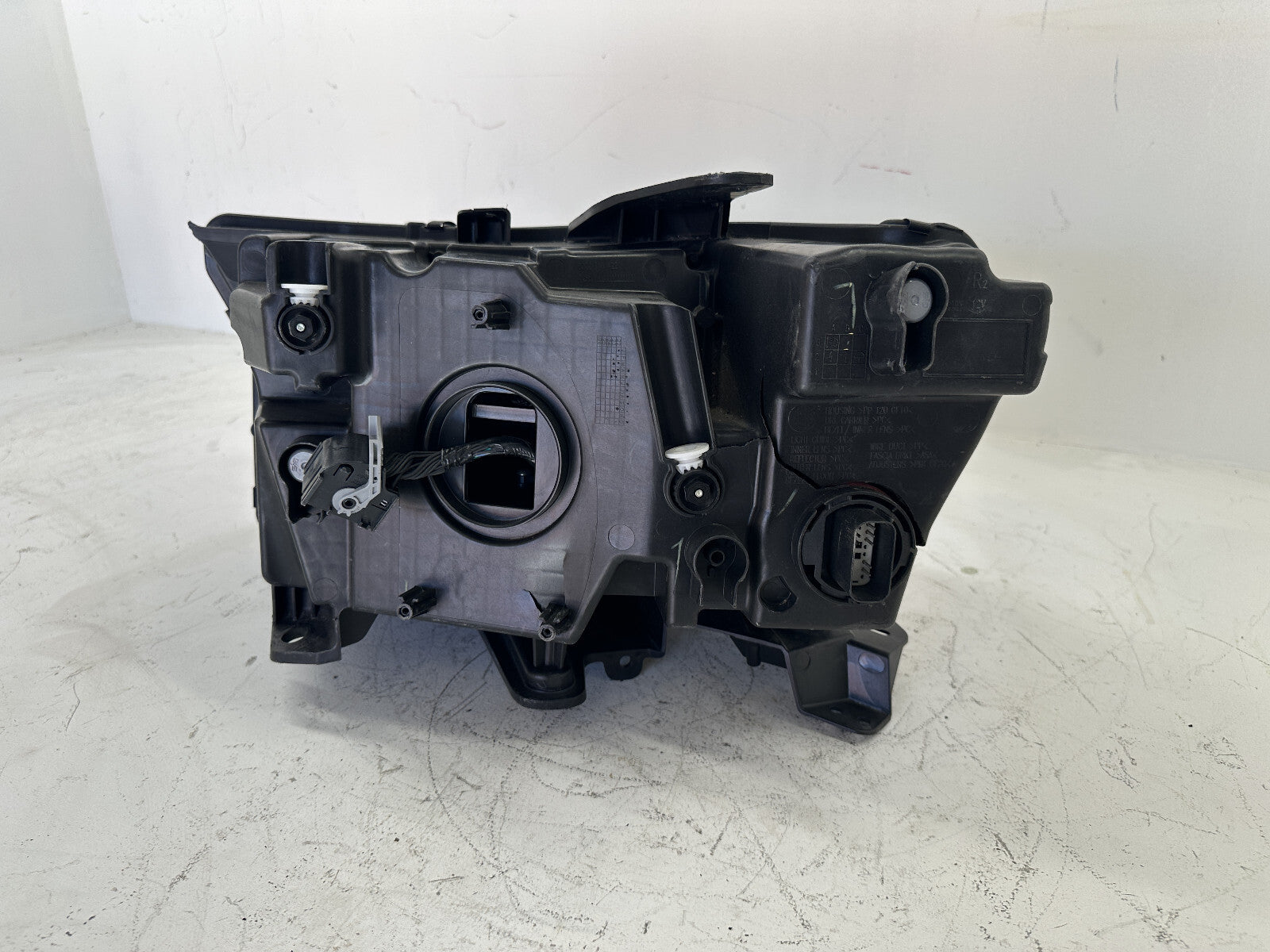 Headlight Damaged Passenger RH 2021-2024 Jeep Grand Cherokee 68376992AE OEM