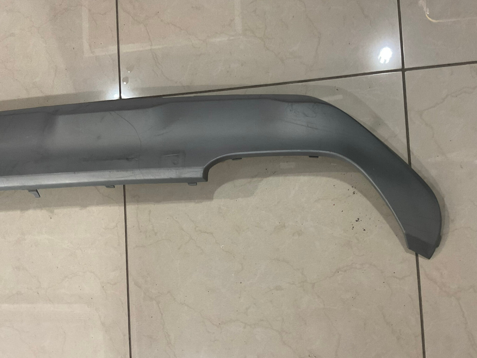 Rear Bumper Lower Skid Plate Grey 19-20 Hyundai Santa Fe Limited 86671+S2000 OEM