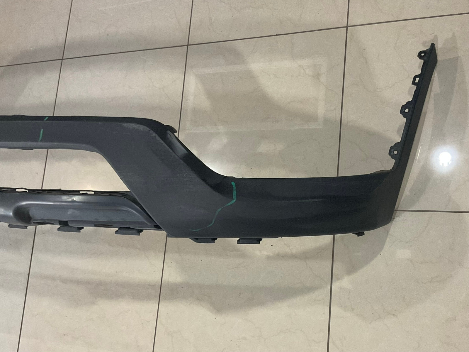Front Lower Bumper Cover Black 13 14 15 16 Hyundai Santa Fe 86512-4Z000 OEM