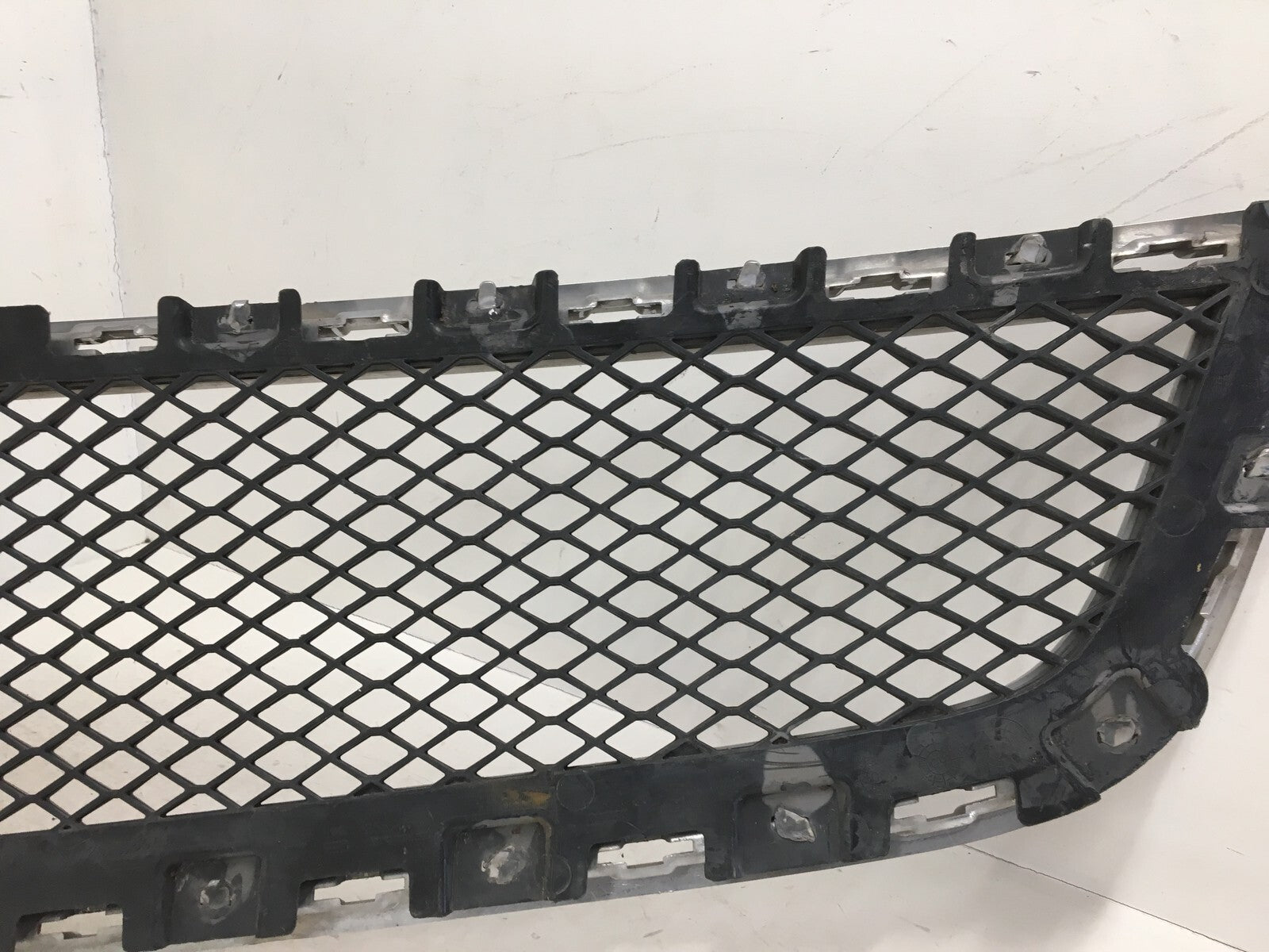 Grille Grill Chevrolet Traverse 2009-2012 20756061 OEM