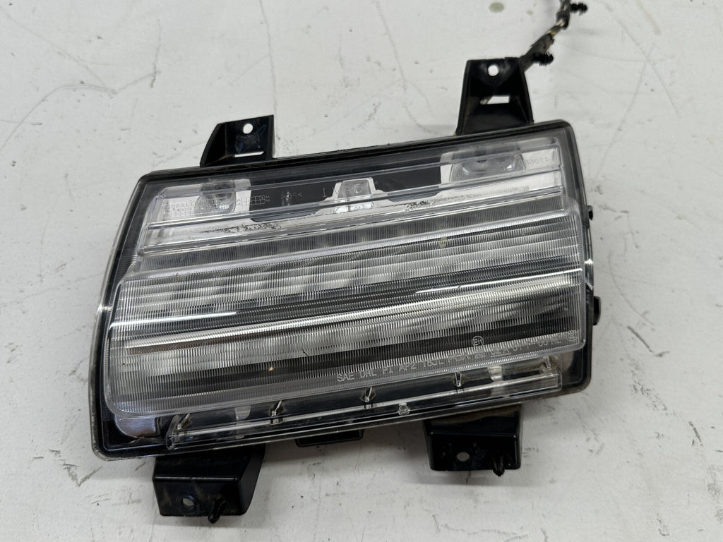 Tail light Damaged Driver LH Jeep Wrangler Gladiator 2018-2024 55112885AG OEM