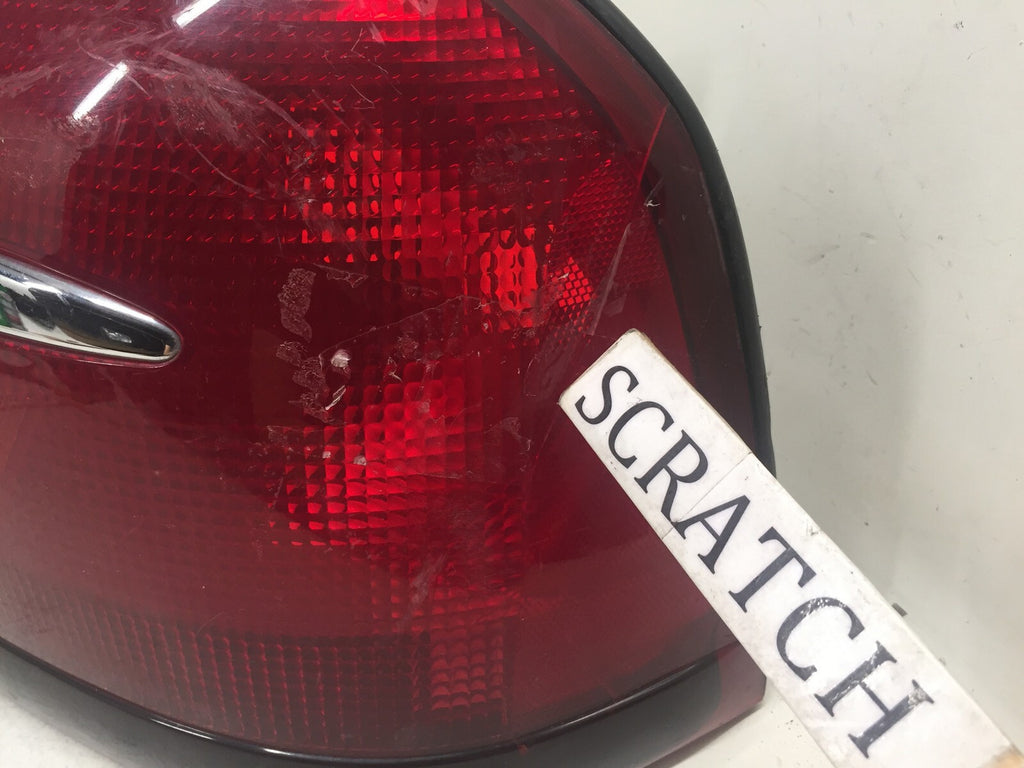Tail light Damaged Lamp Right Passenger RH  Mercury Grand Marquis 1999-2002 OEM