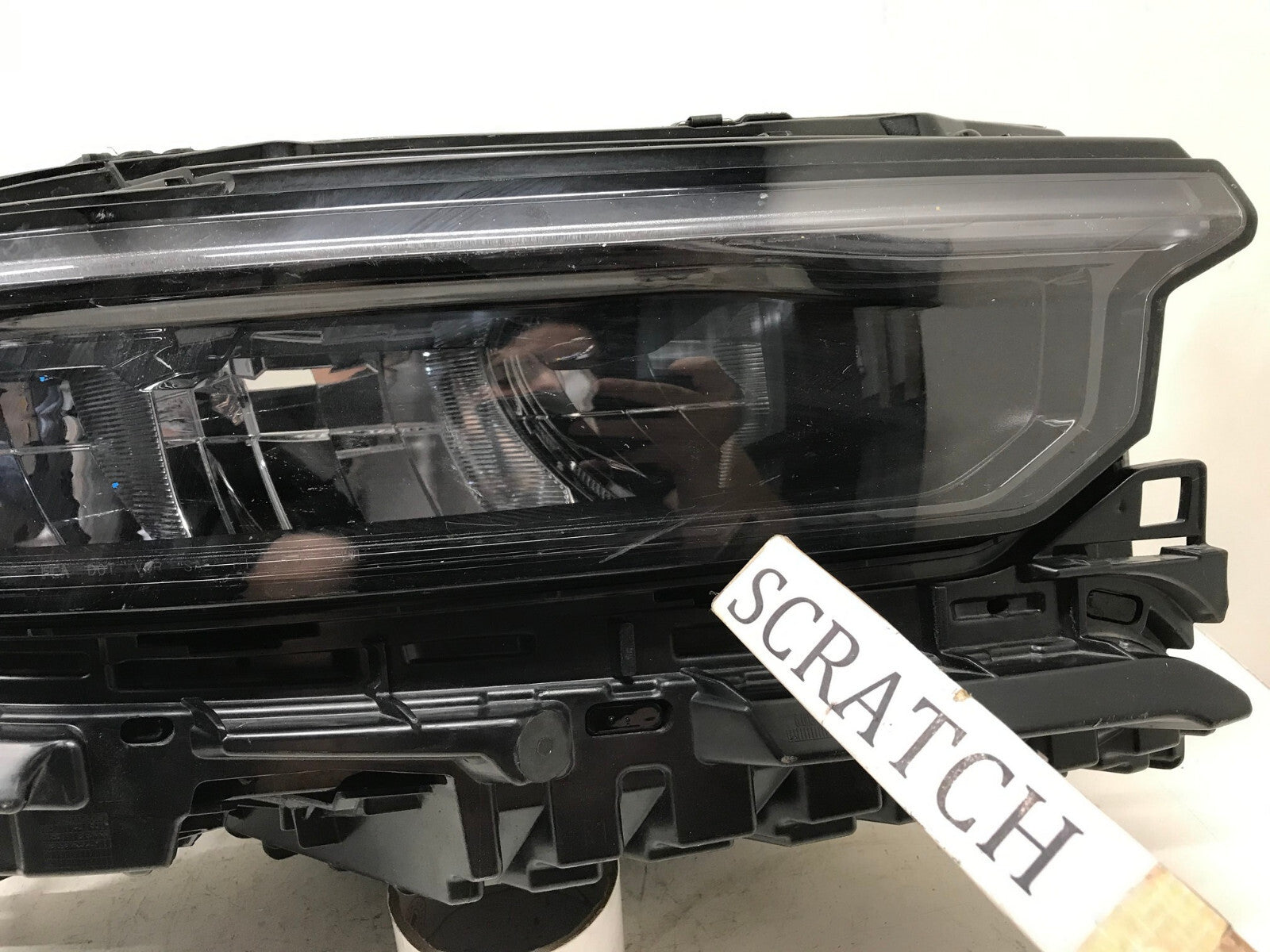 Headlight Damaged RH Right 2022-2023 Jeep Grand Cherokee Base LED 68584658AC OEM