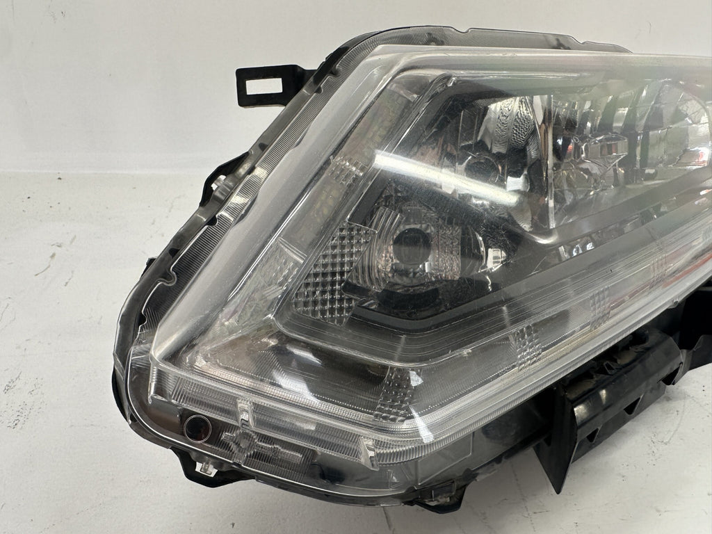 Headlight Damaged Driver LH 2014-2016 Nissan Rogue 26060-5HA0A, 260604BA0A OEM