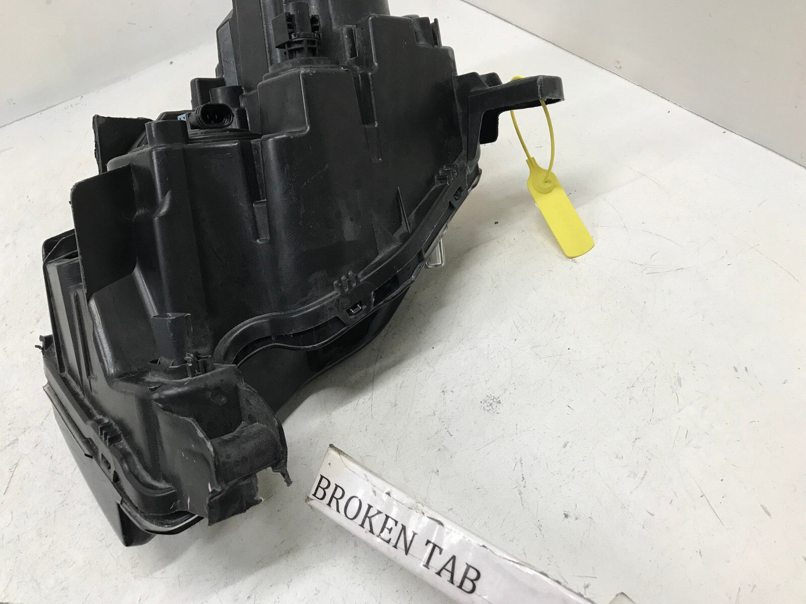Headlight Damaged RH Passenger Jeep Grand Cherokee 17-22 68289234AF OEM