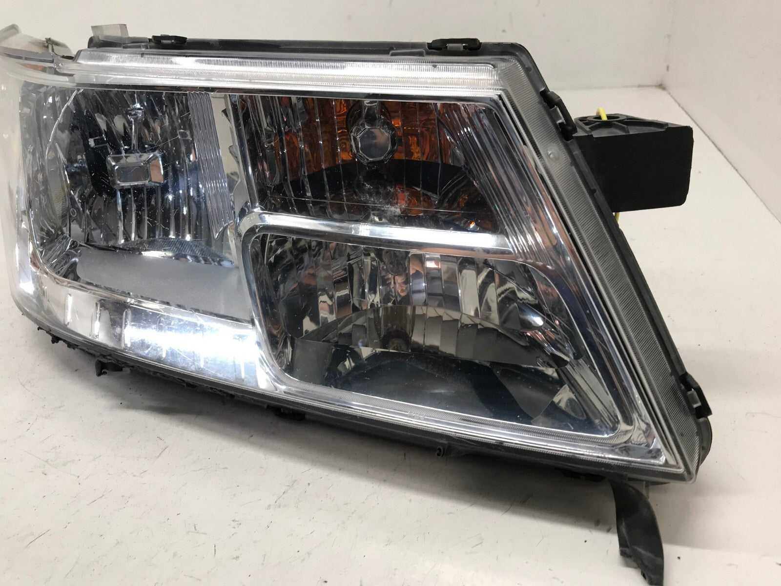 Headlight Damaged Right passenger RH Dodge Journey 2009-2022 05116288AD OEM