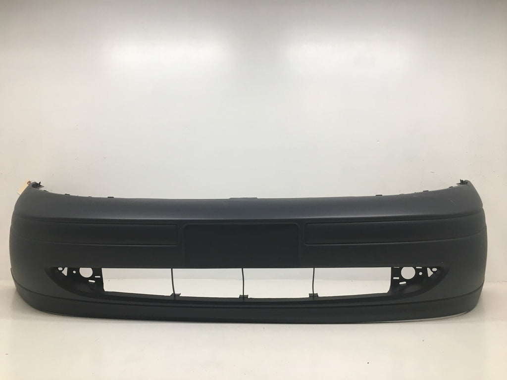 Front Bumper Cover Ford Focus w/ fog lamp holes Never painted 2000-2004 OEM