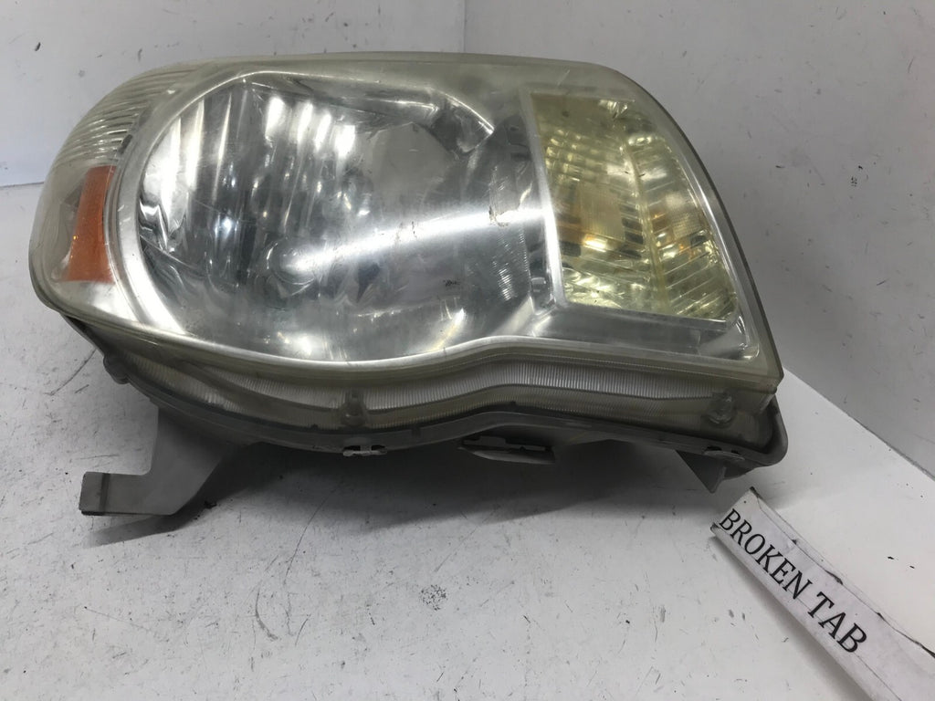 Headlight Damaged passenger RH 05-11 Toyota Tacoma Pickup Truck 81110-04160 OEM