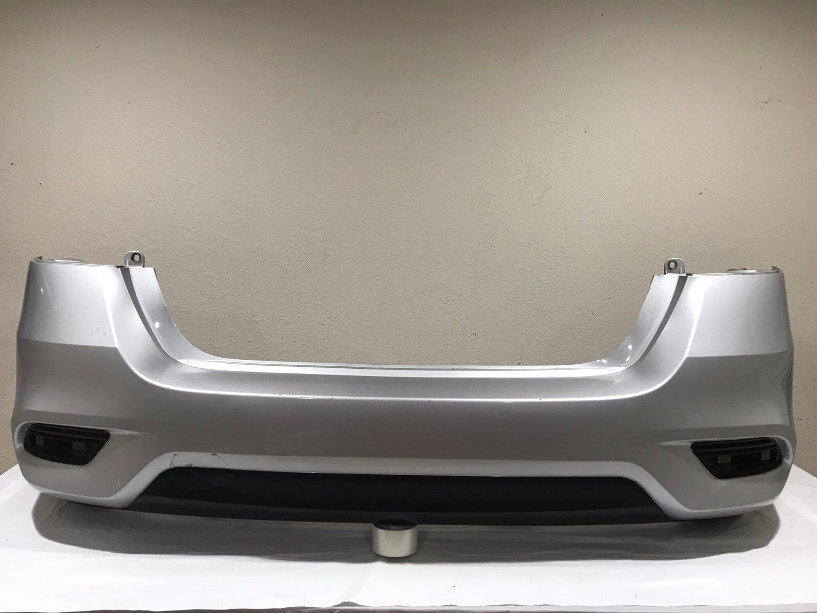 Rear Bumper Cover Silver Nissan Sentra S SL SV FE S 16 17 2018 85022-3YU0H OEM