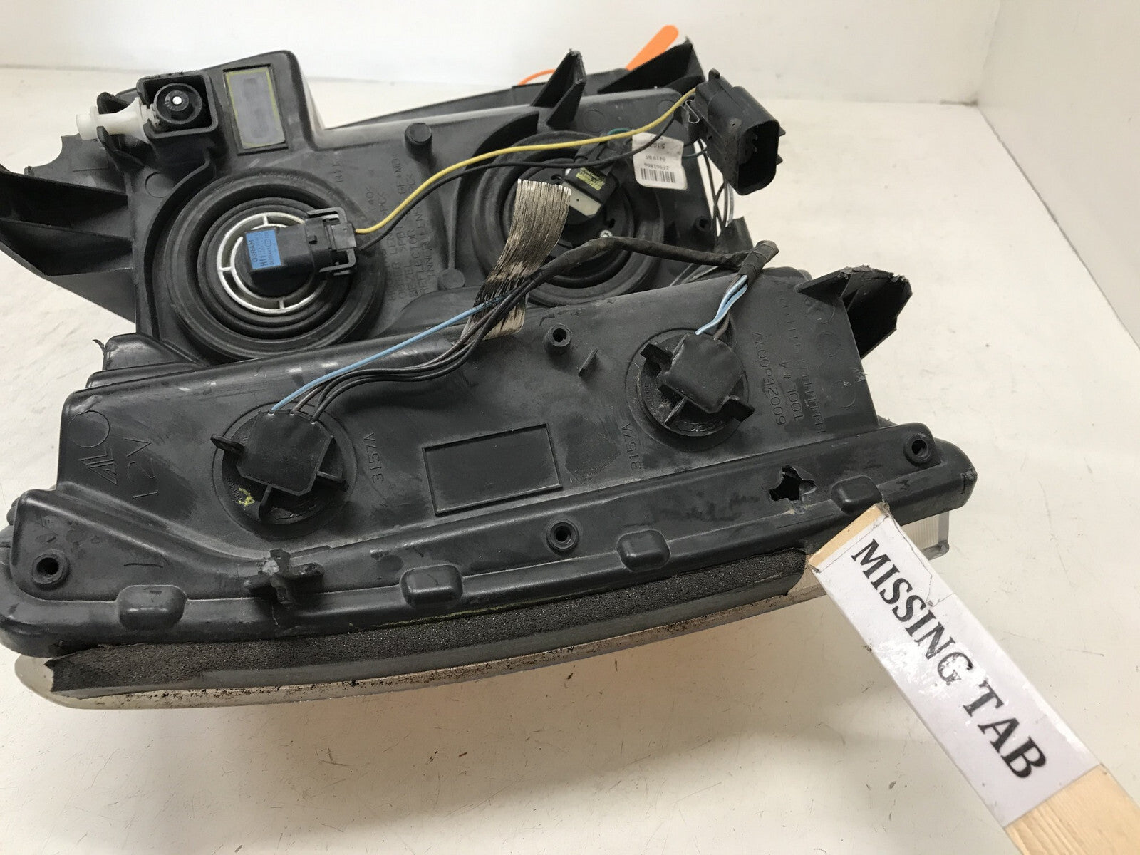 Headlight Damaged Driver LH Chevy Silverado 1500 2500 3500 07-2013 25962804 OEM
