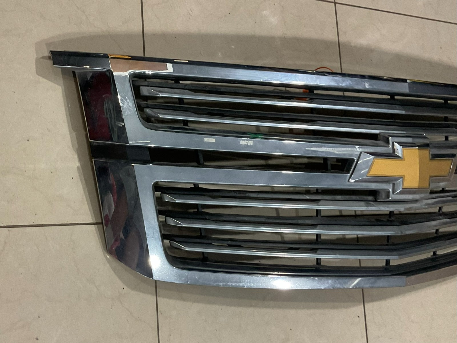 Grille Grill 2015-2020 Chevrolet Tahoe Suburban anh72352 OEM