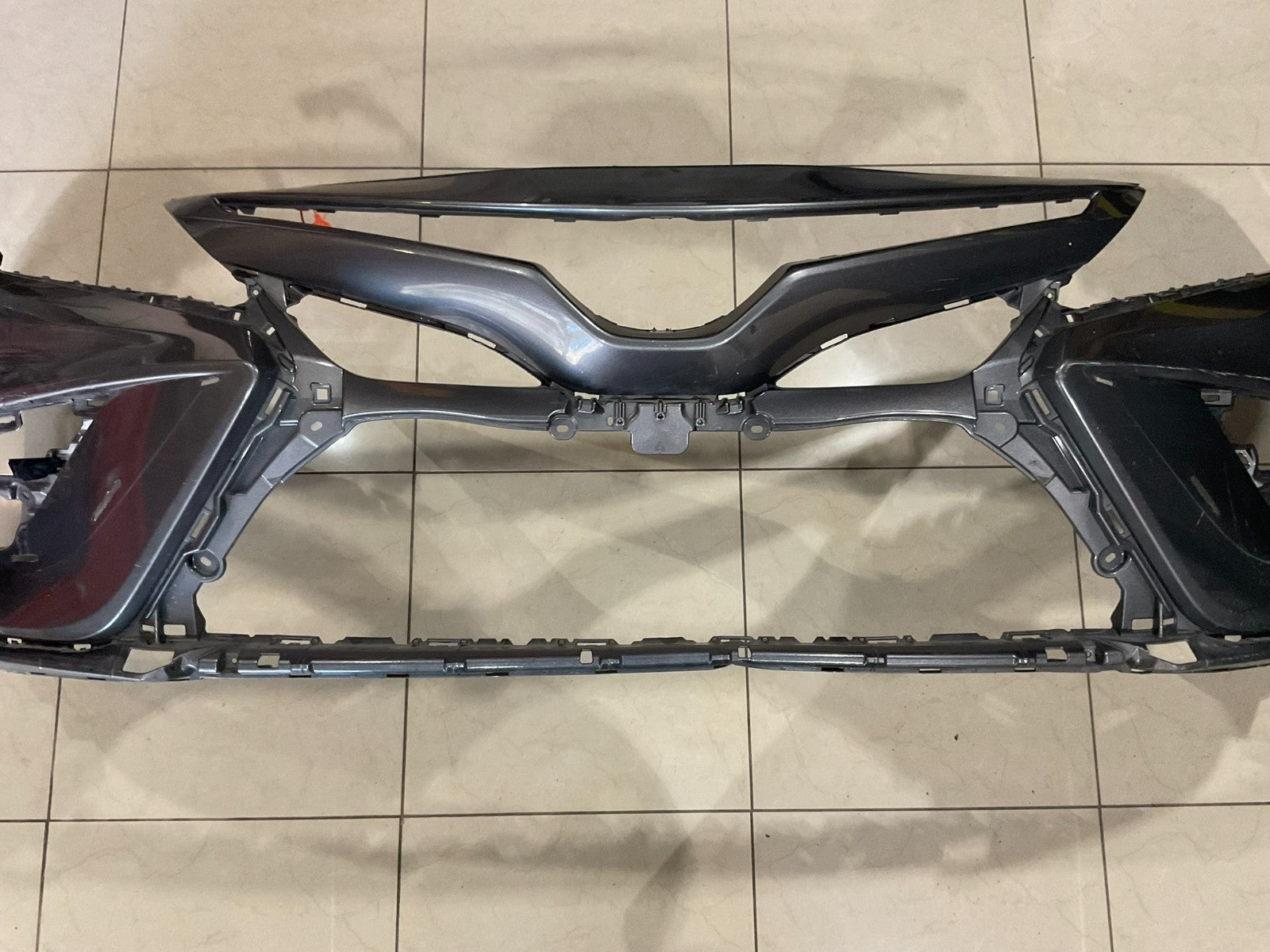 Front Bumper Cover Grey 2018-2020 Toyota Camry Sport SE 52119+06e20 OEM