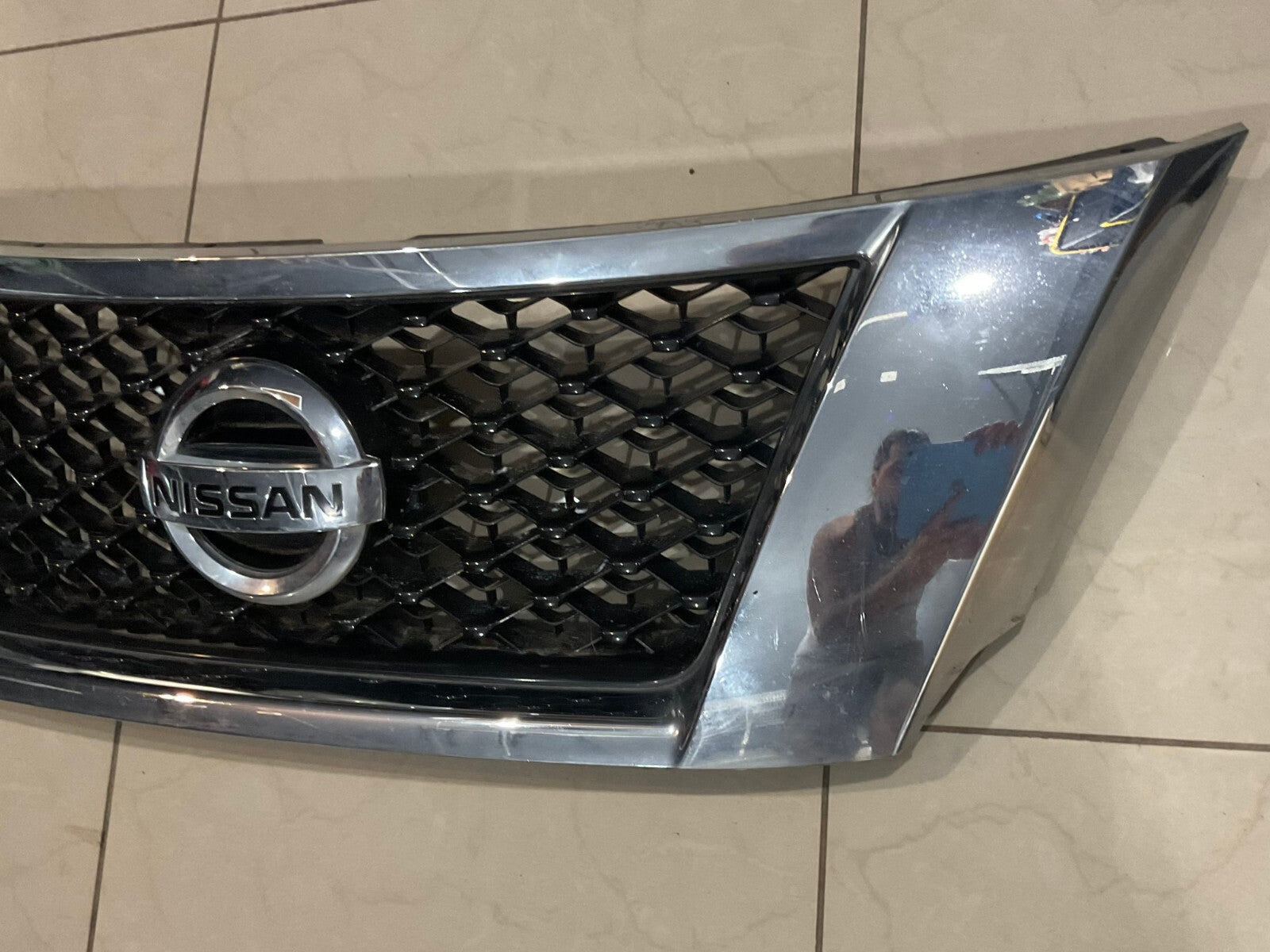 Grille Grill Black And Silver 2013 - 2017 Nissan Pathfinder 62310-3KNOB OEM
