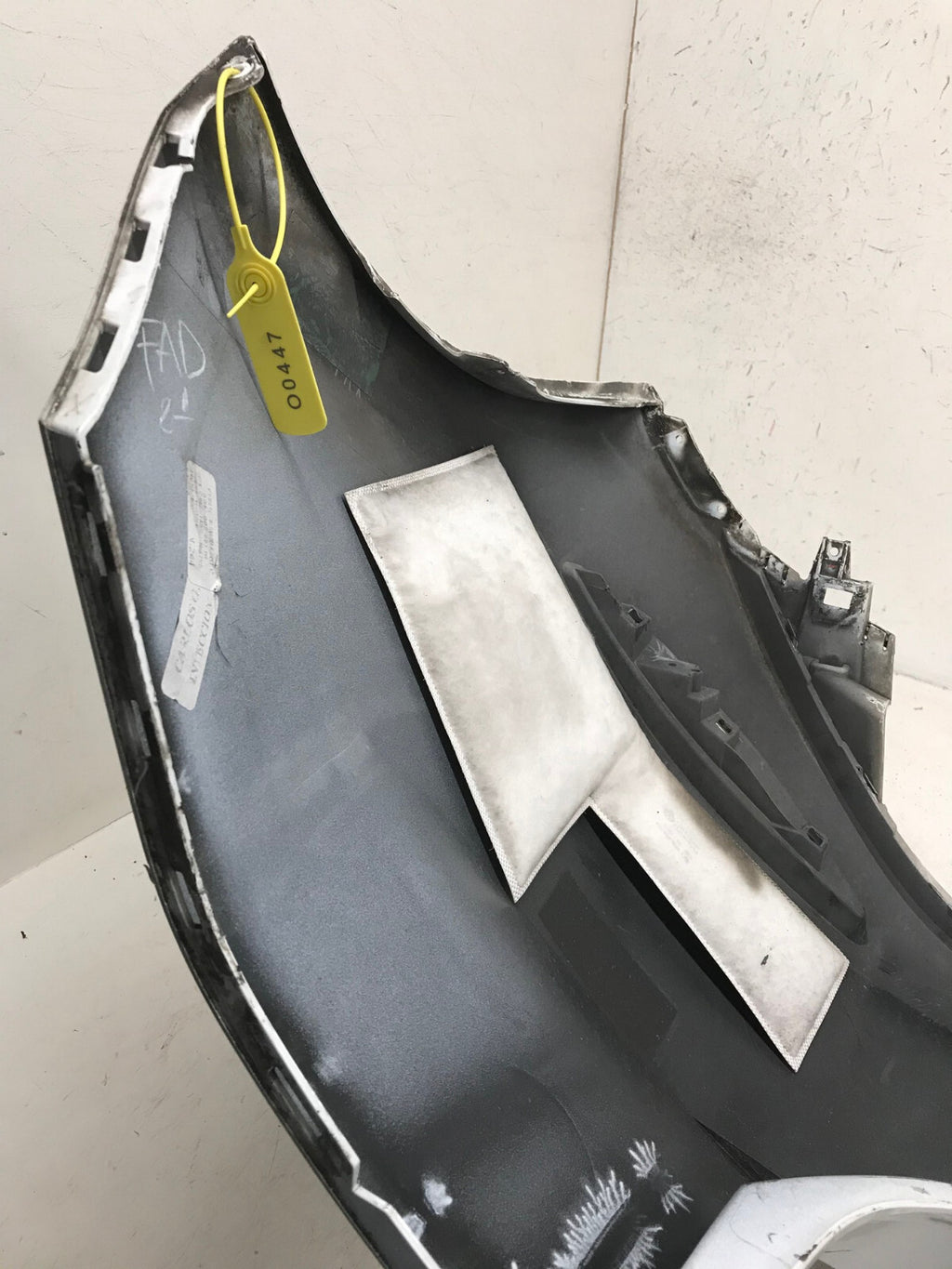 Rear Bumper Cover Volkswagen Golf/GTI White 2015-2017 5GM807417GRU OEM
