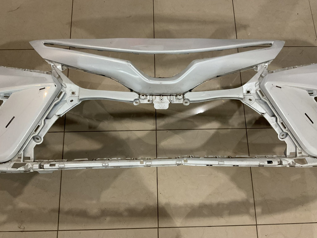 Front Bumper Cover White Toyota Camry SE XSE Hybrid SE 18 2019 52119+06E20 OEM