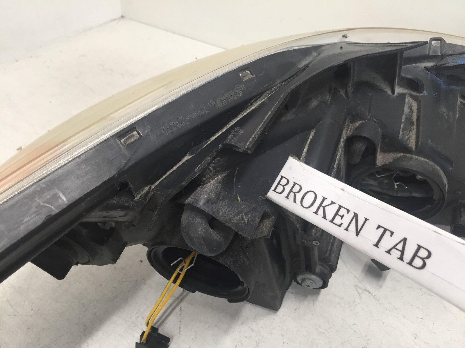 Projector Headlight Damaged Left Driver Side Hyundai Sonata 2011-2014 CAPA