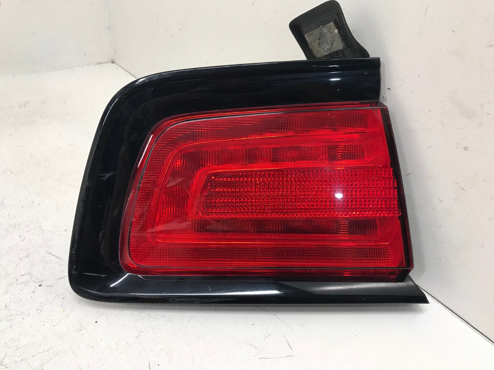 Tail light Damaged LED Left LH Driver Dodge Charger 2011-2014 57010415AF OEM