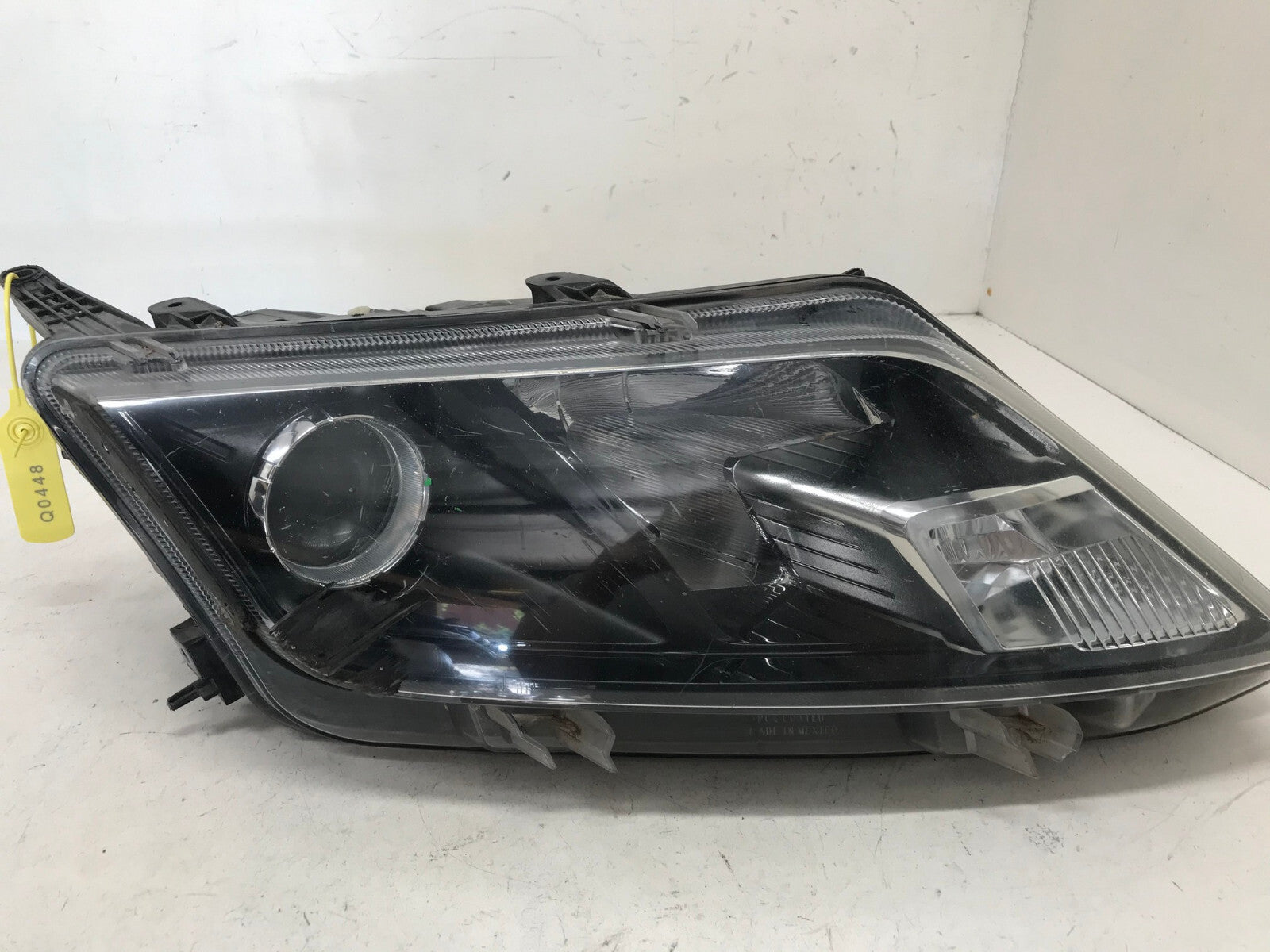 Headlight Damaged Passenger RH 2010 2011 2012 Ford Fusion 9E5Z13008A OEM