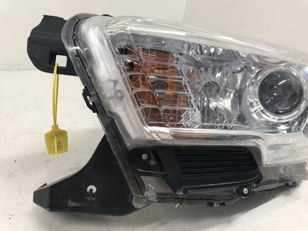 Headlight Damaged Left Driver LH Toyota Tacoma 2016-2018 8115004250 OEM