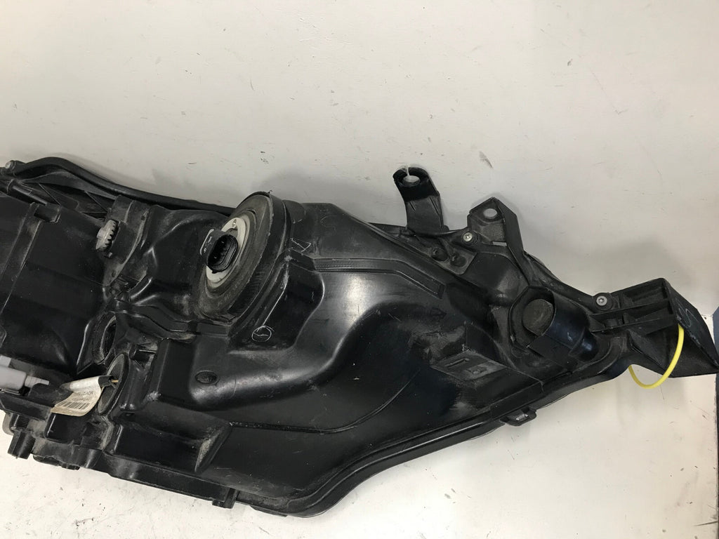 Headlight Damaged Left Driver LH Toyota Corolla 2014 2015 2016 8111002E60 OEM