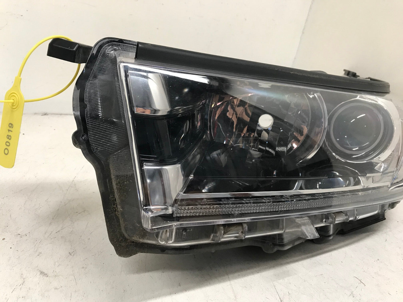 Headlight Left LH Driver Toyota Highlander 2017-2019 81150-0E390 OEM