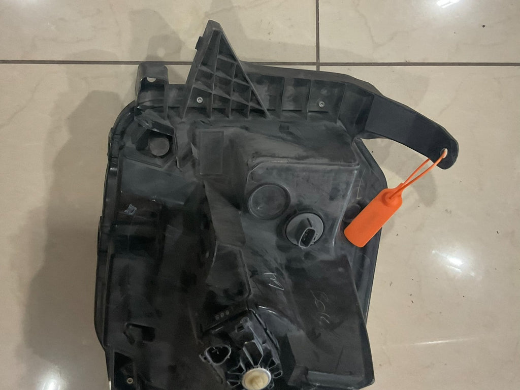Headlight Right Passenger RH 2014-2021 Toyota Tundra CAPA