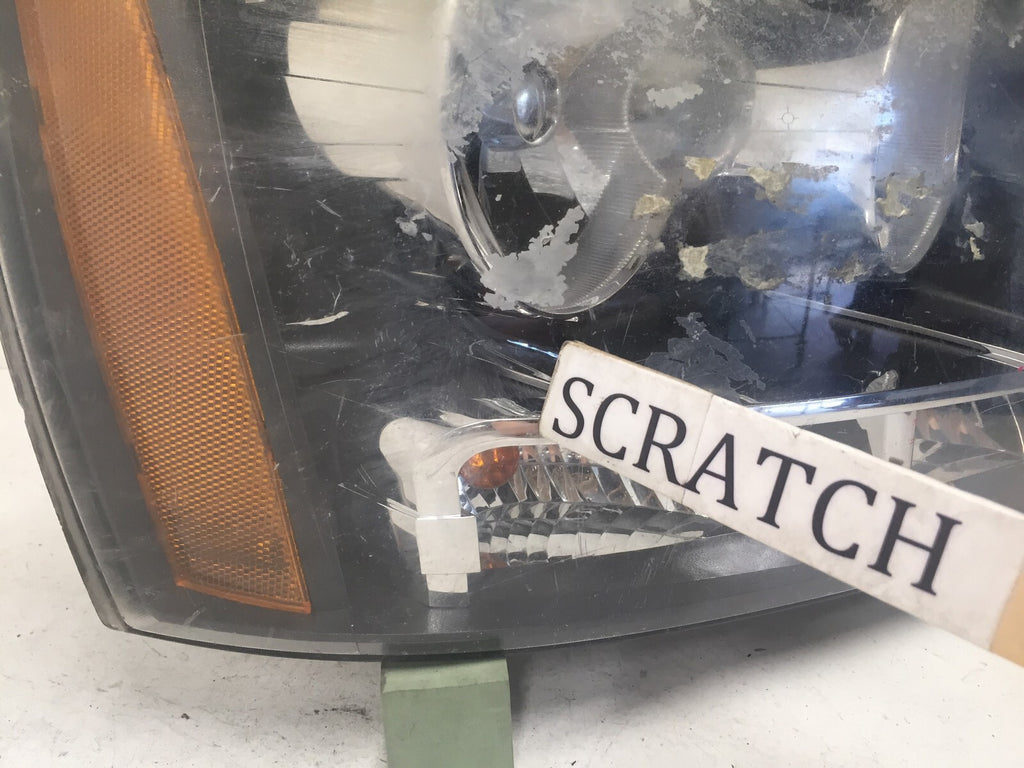 Headlight Damaged Lamp RH Chevy Tahoe Suburban Avalanche 07-2014 15895613 OEM