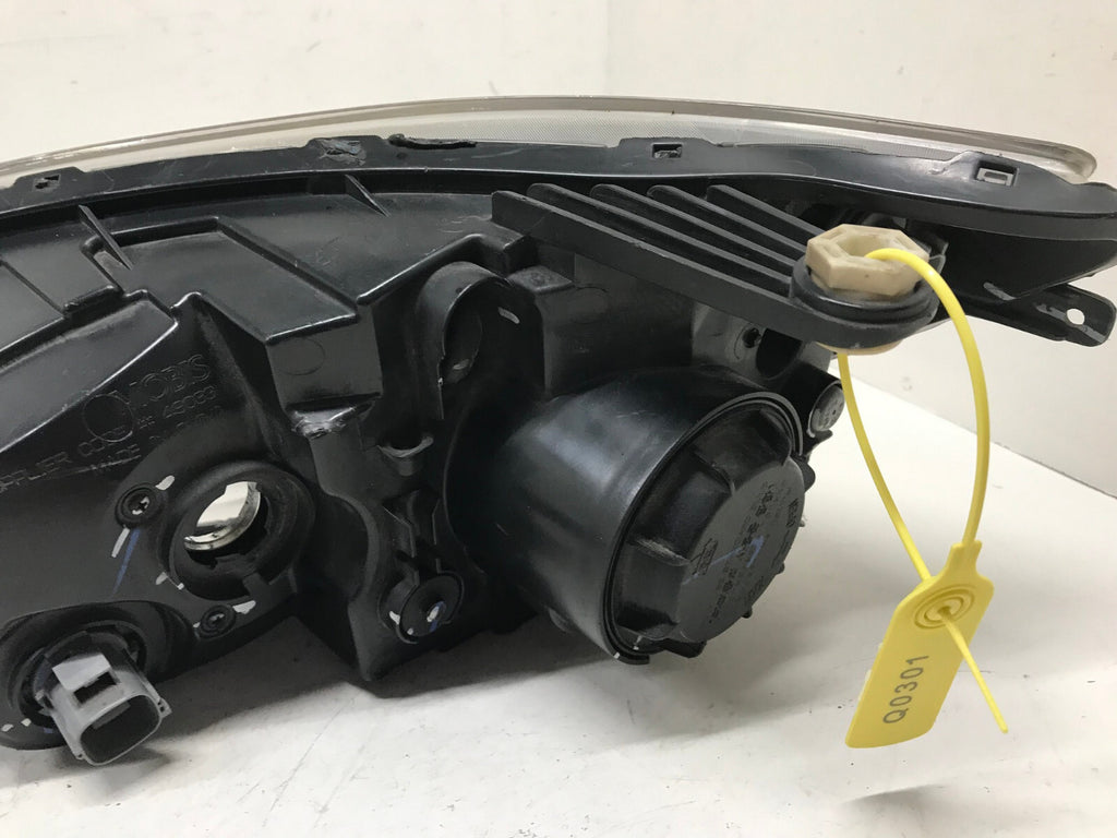 Headlight Damaged Right RH Passenger 11-14 Chrysler 200 68088066AG OEM