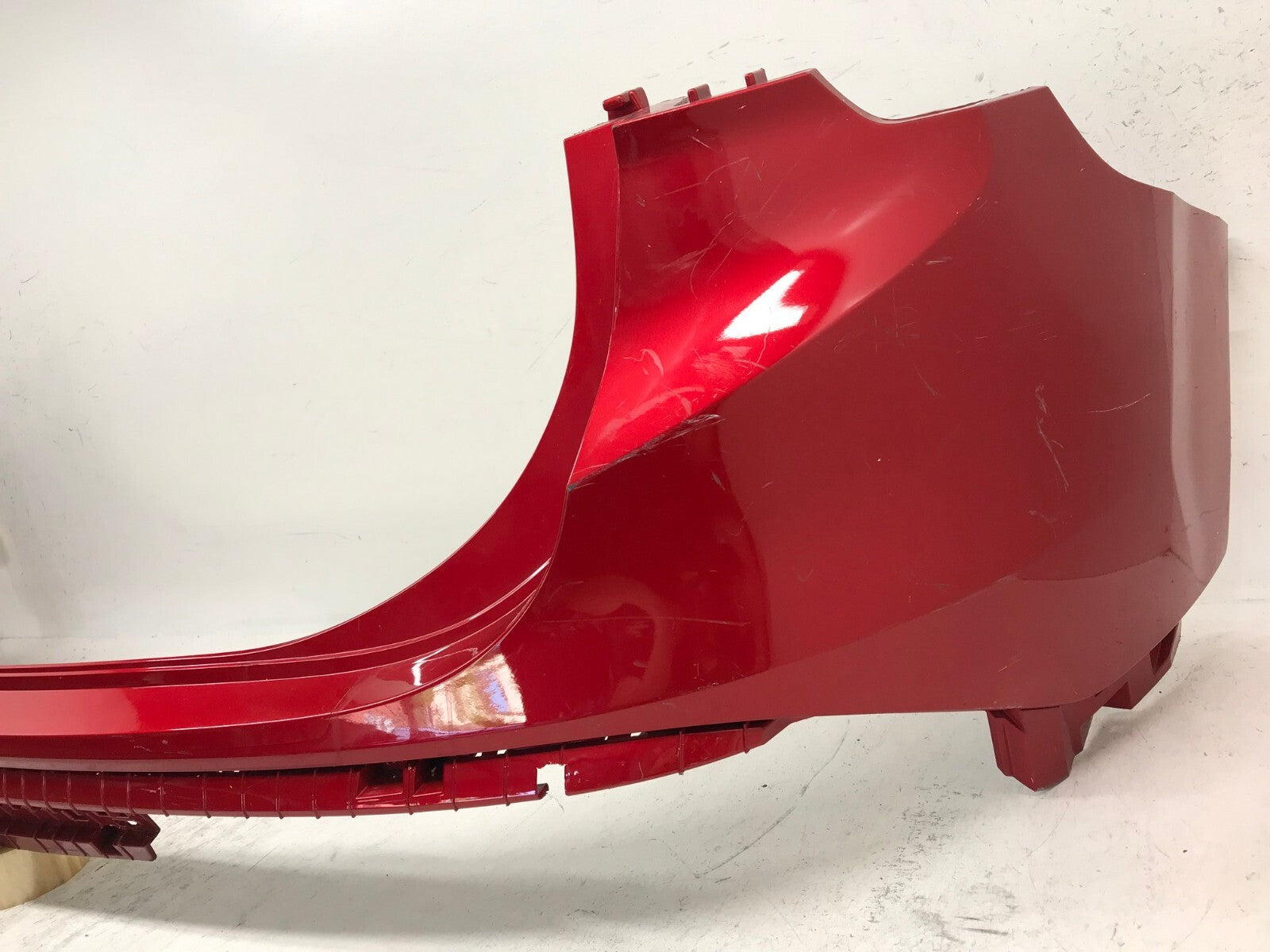 Rear Bumper Cover Red Hyundai Santa Fe SE/SEL/XRT/Lim 2021-2022 86611-S2500 OEM