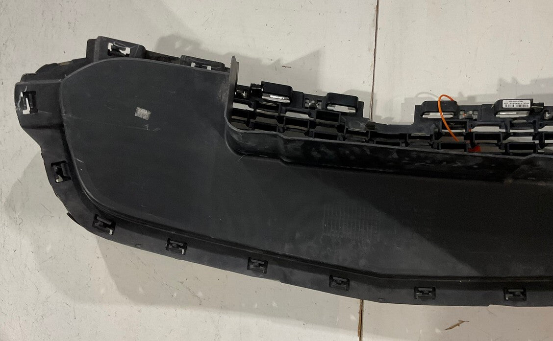 Grill Grille Black/Silver Trim 2014-2016 Chevrolet Malibu 22995181/22995190 OEM