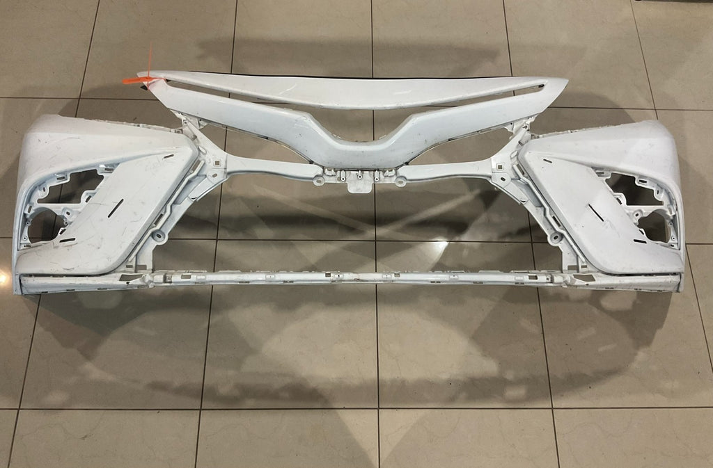 Front Bumper Cover White Toyota Camry SE XSE Hybrid SE 2018 2019 52119+06e20 OEM