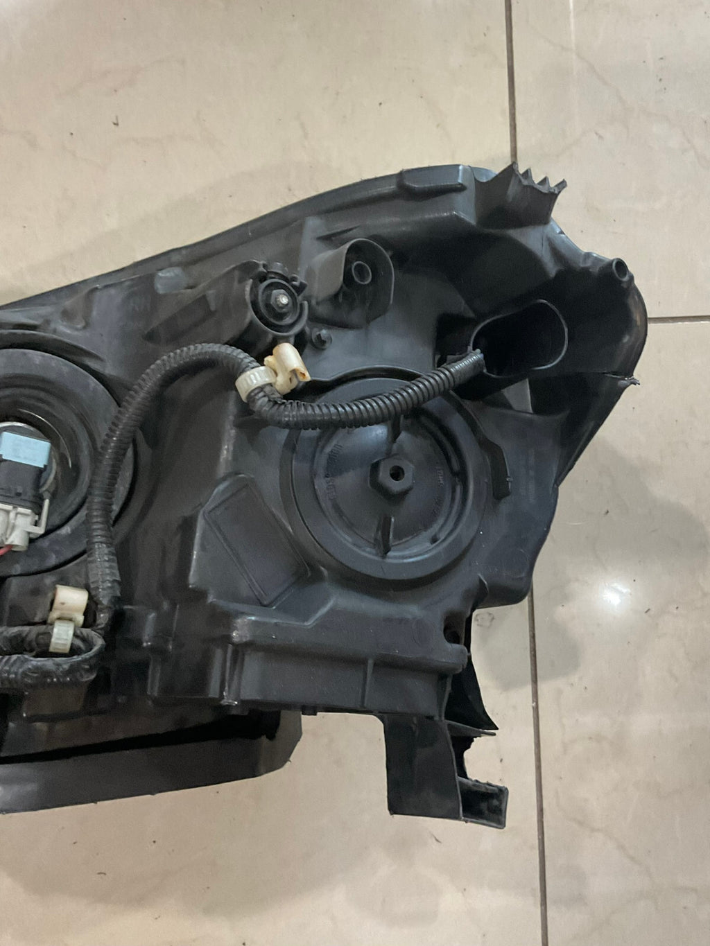 Headlight Right Passenger RH 2016 - 2019 Nissan Sentra Damaged CAPA