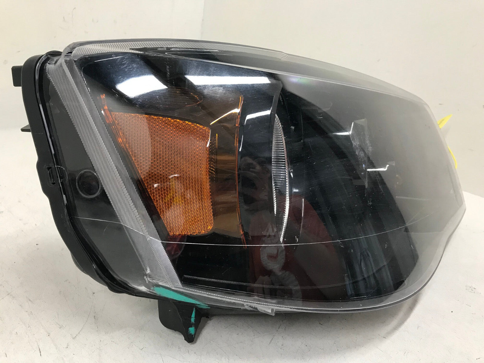 Halogen Headlight Damaged Passenger RH Grand Caravan Town & Country 14-20 OEM