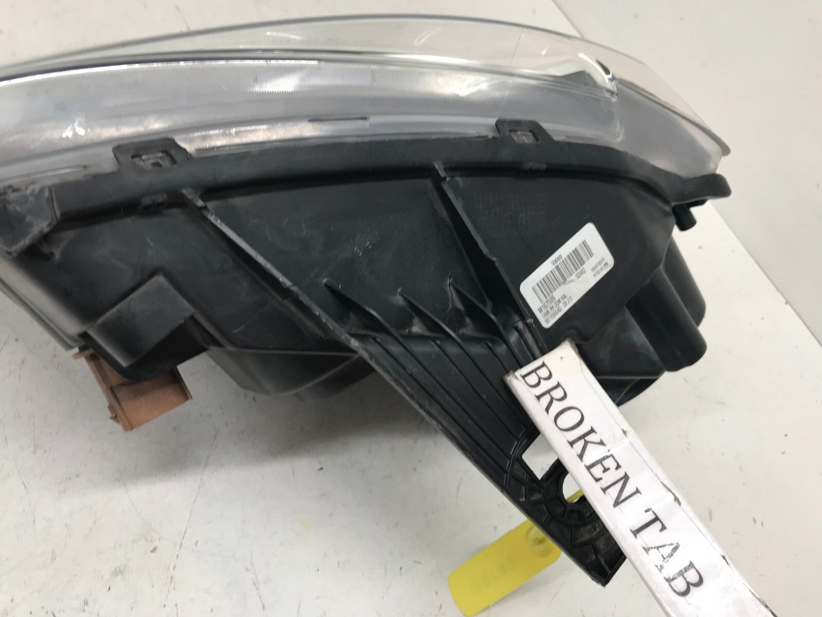 Headlight Damaged Passenger RH Jeep Grand Cherokee 2014 2015 2016 68110996AD OEM