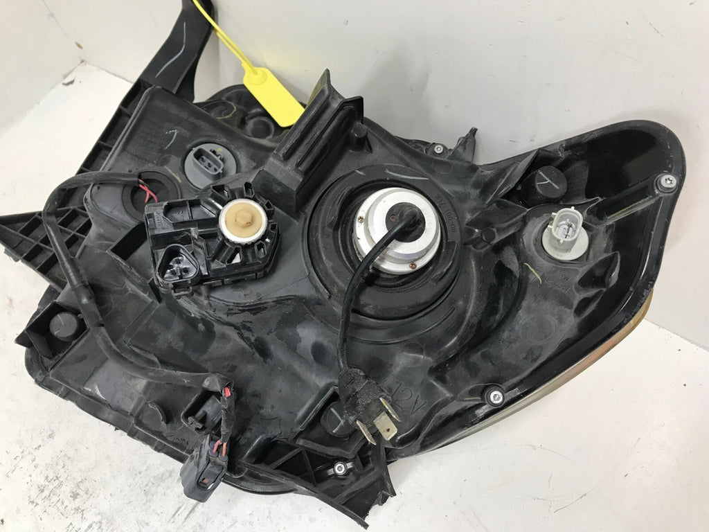Headlight Damaged Passenger RH Right 2014-2021 Toyota Tundra 81110-0C100 OEM