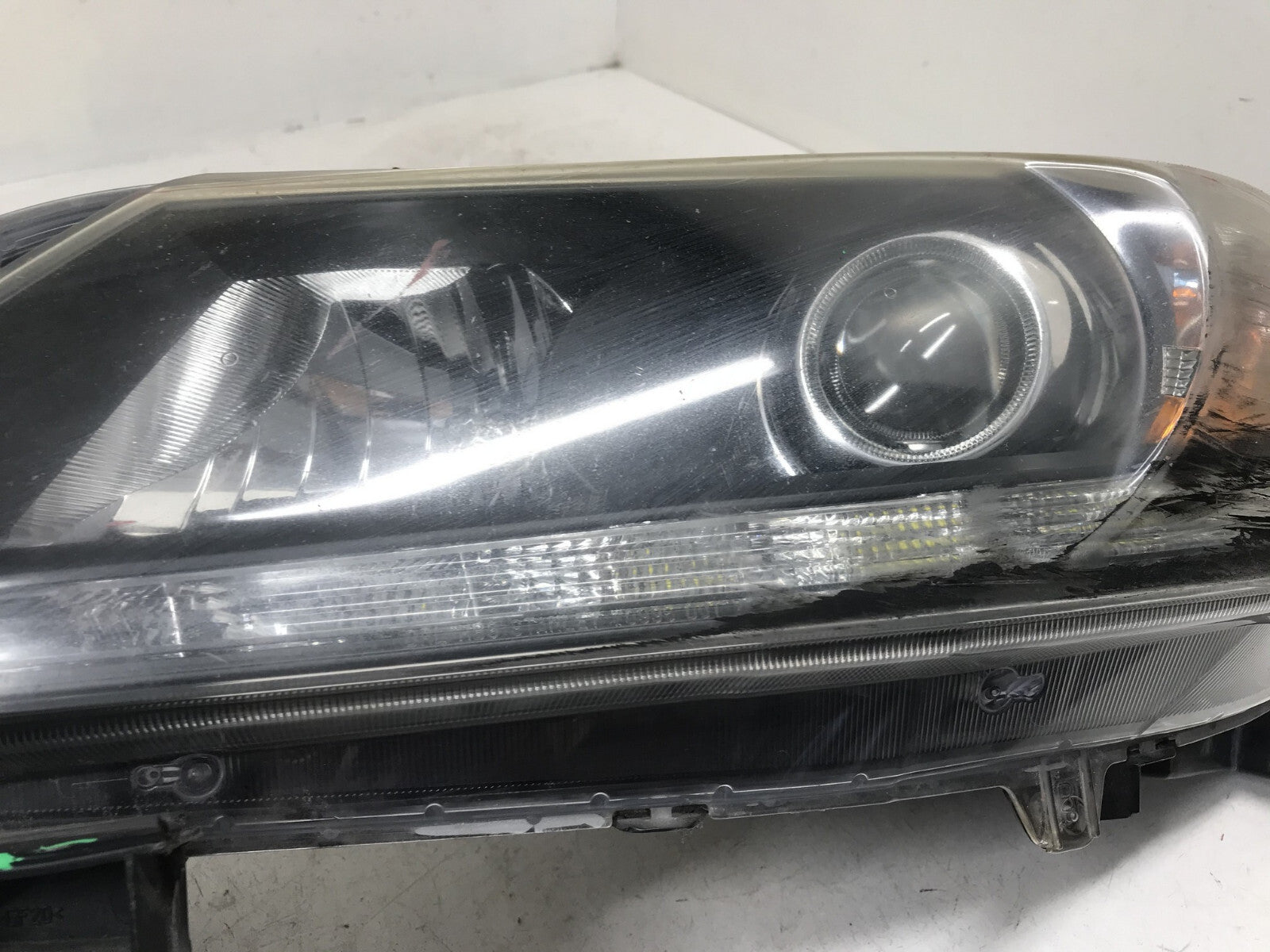 Headlight Damaged Left Driver LH Honda Accord Sedan 2013-2015 33100T2AA01 OEM