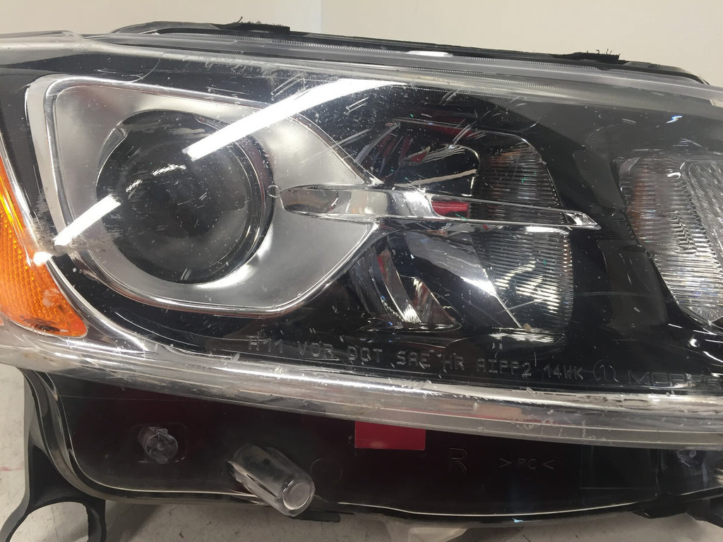 Headlight Damaged Right RH Jeep Grand Cherokee Halogen 14-2016 68110996AD OEM