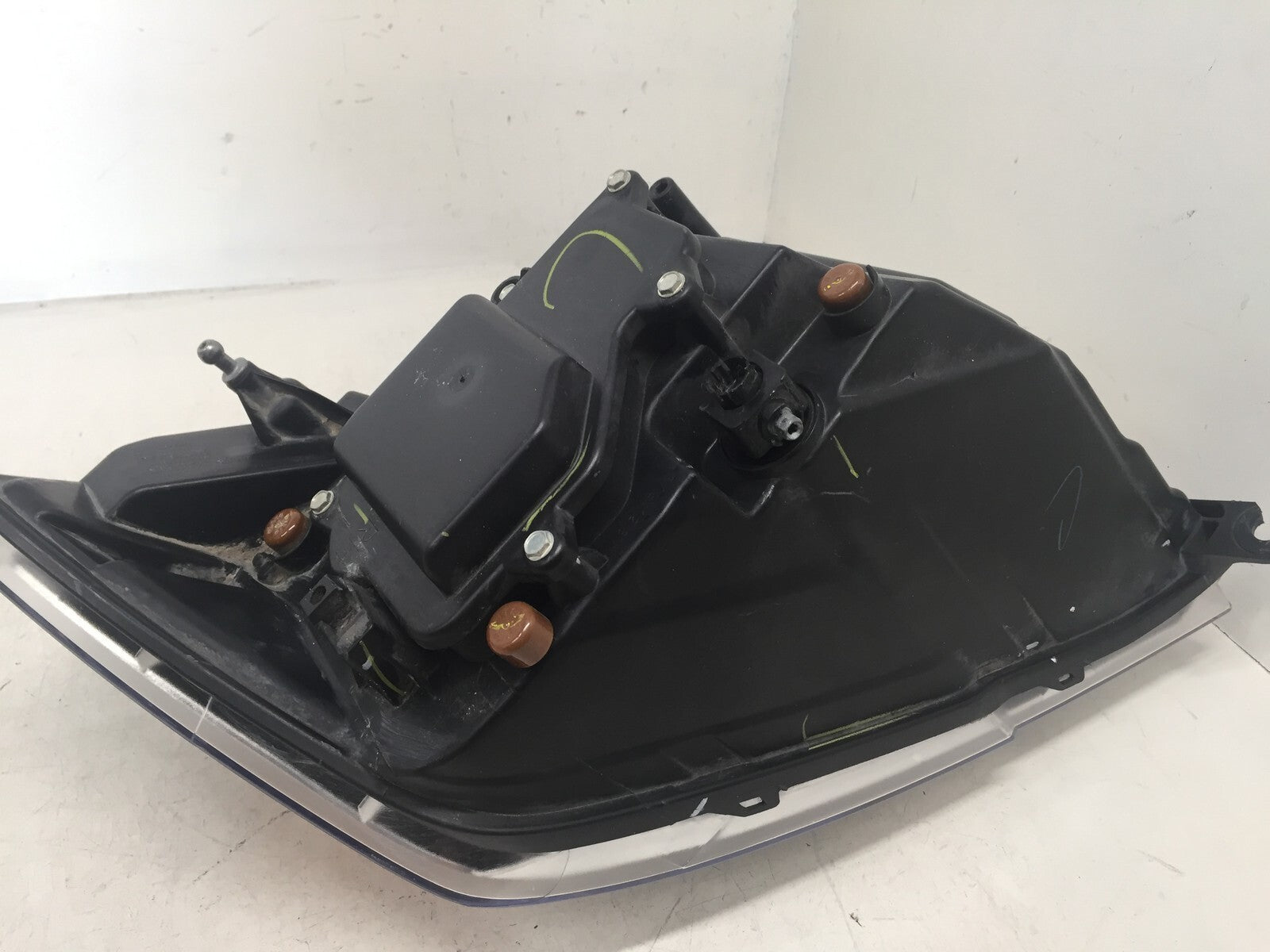 Halogen Projector Lamp Headlight Right Side RH Dodge RAM 16-18 68274982AA OEM